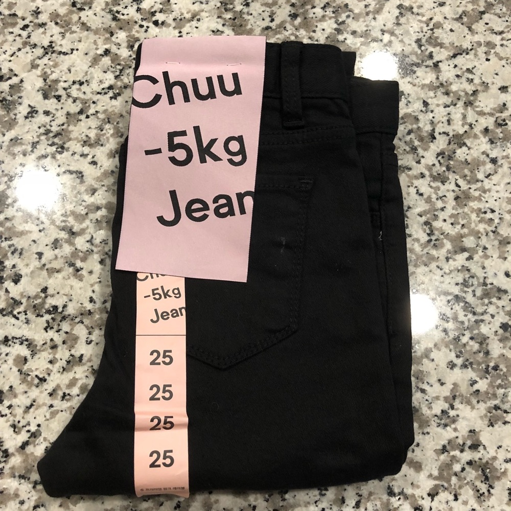 Chuu 5kg Black Skinny Jeans